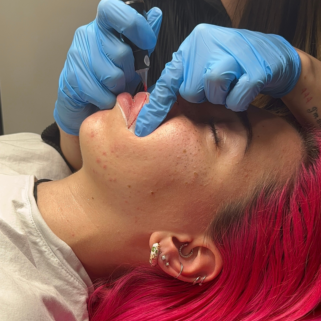 Микропигментация на устни